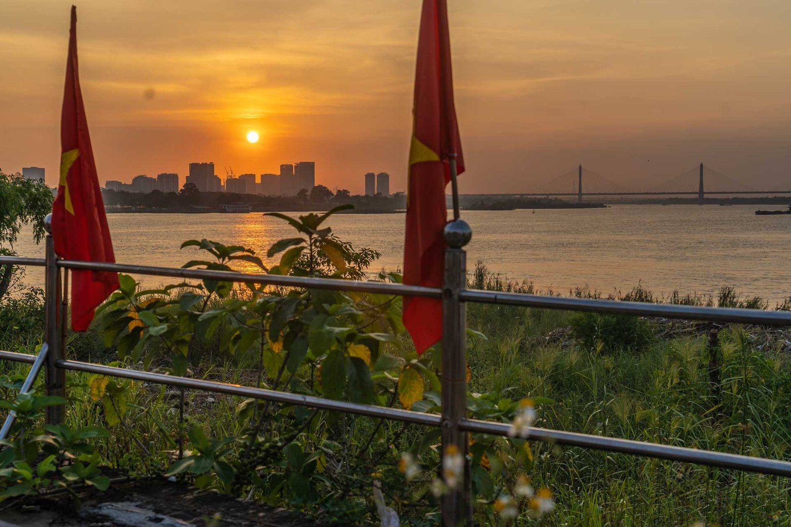 Cycle Around West Lake Hanoi Half Day